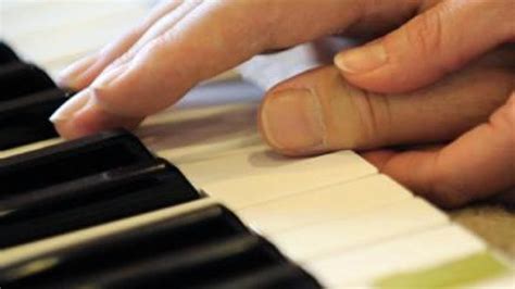 klavier spielen übersetzung französisch